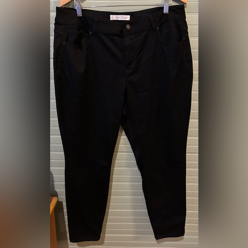 Cato Women's Straight Leg Jeans - Black